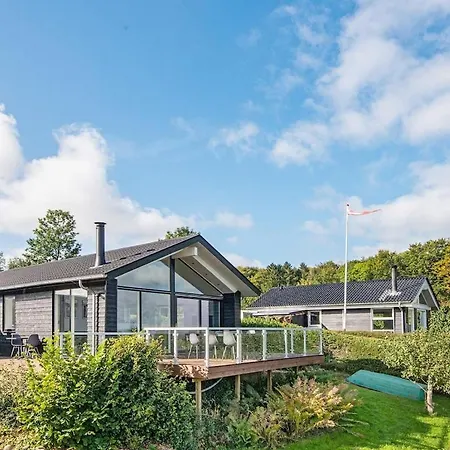 Lvi * Børkop